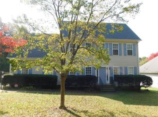 2227 Oak Hill Dr, Greensboro, NC 27408