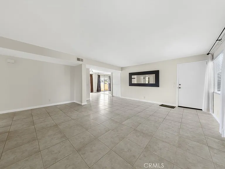806 E 4th Ave — Photo 2