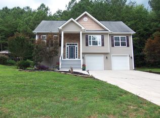 835 Reed Rd, Dalton, GA 30721