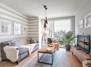 450 W 42nd St APT 15P, New York, NY 10036