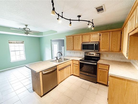 5th image of 2015 Foster Branch Ln