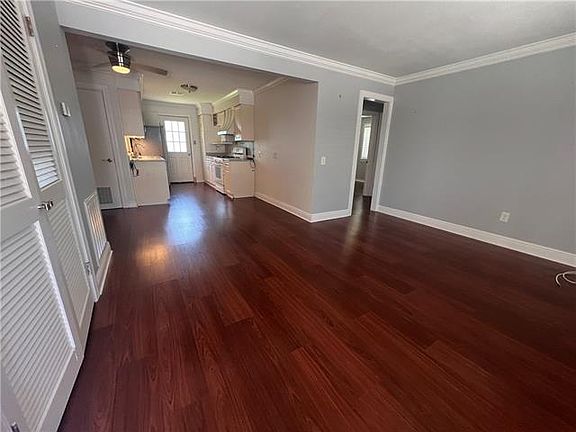 5th image of 117 Hector Ave
