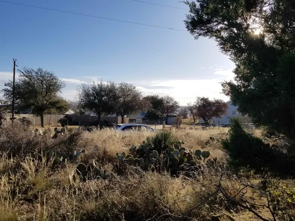 745 Island Drive, Bluffton, TX 78607