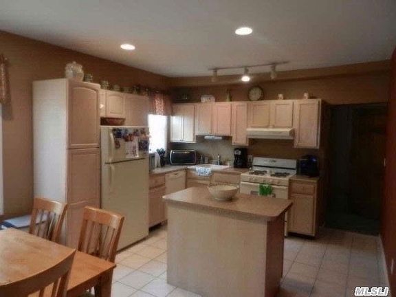 2nd image of 8915 159th Ave