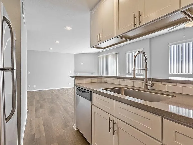1216 S Corning St — Photo 5