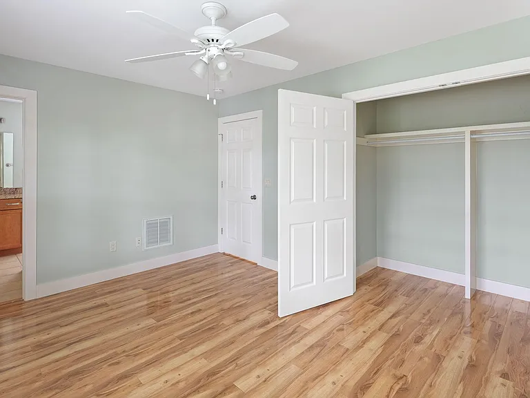 6 Thurland Ave — Photo 14
