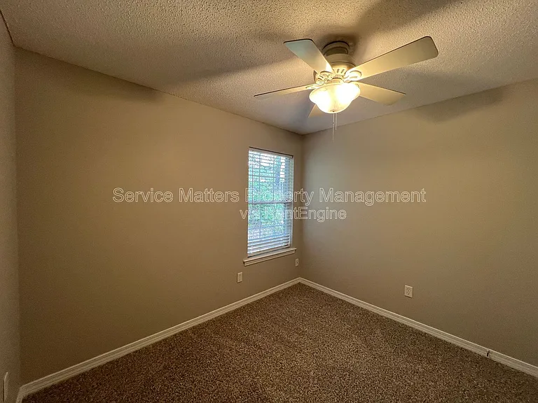 5959 Sleepy Hollow Ct — Photo 24