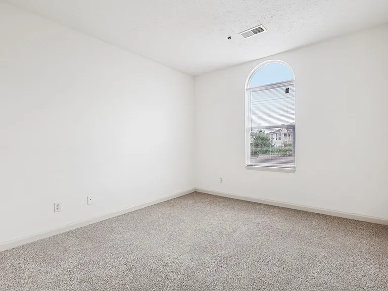Charter Woods — Photo 46