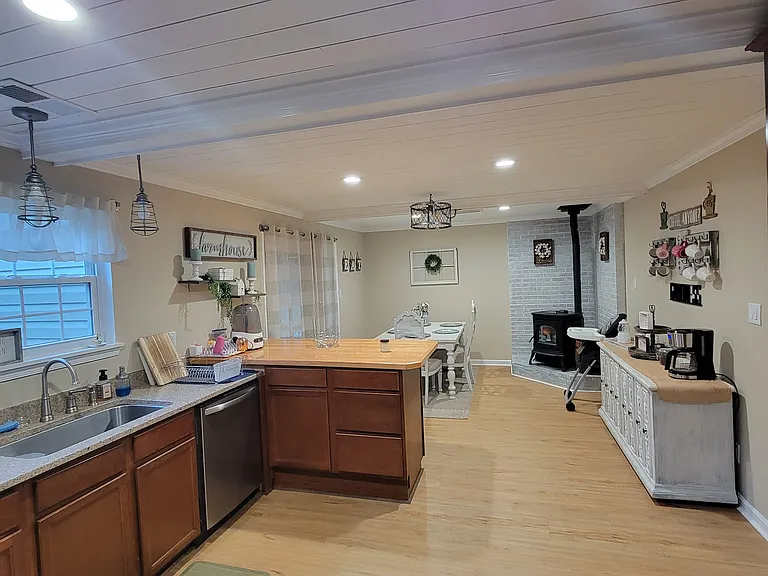 6200 Valley Rd — Photo 3