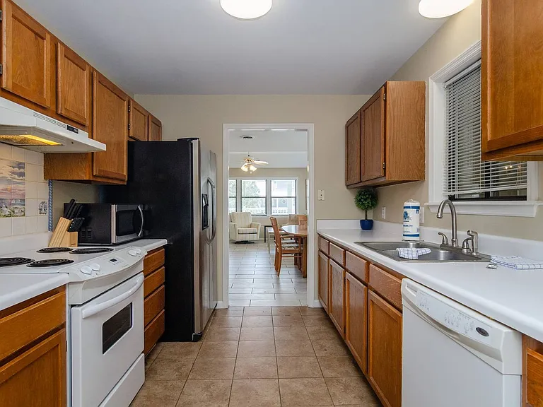 741 N Fort Fisher Blvd — Photo 13