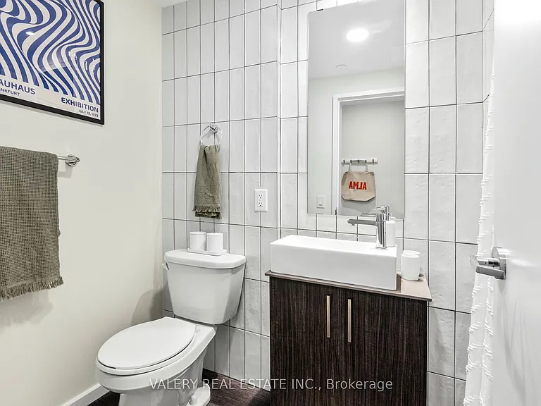 256 Rideau St #R1002 — Photo 6