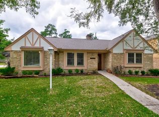 28801 Cherrywood Ln, Shenandoah, TX 77381