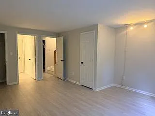 7315 Castleberg Ct — Photo 16