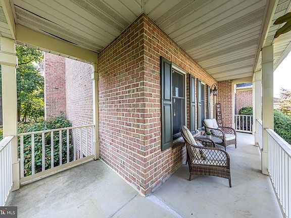 5th image of 719 Cedarday Dr