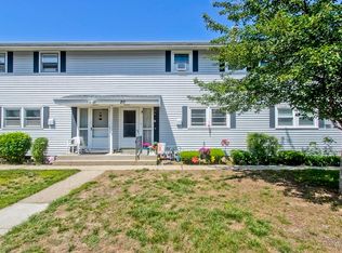 20 Woodbridge Rd, Chicopee, MA 01022