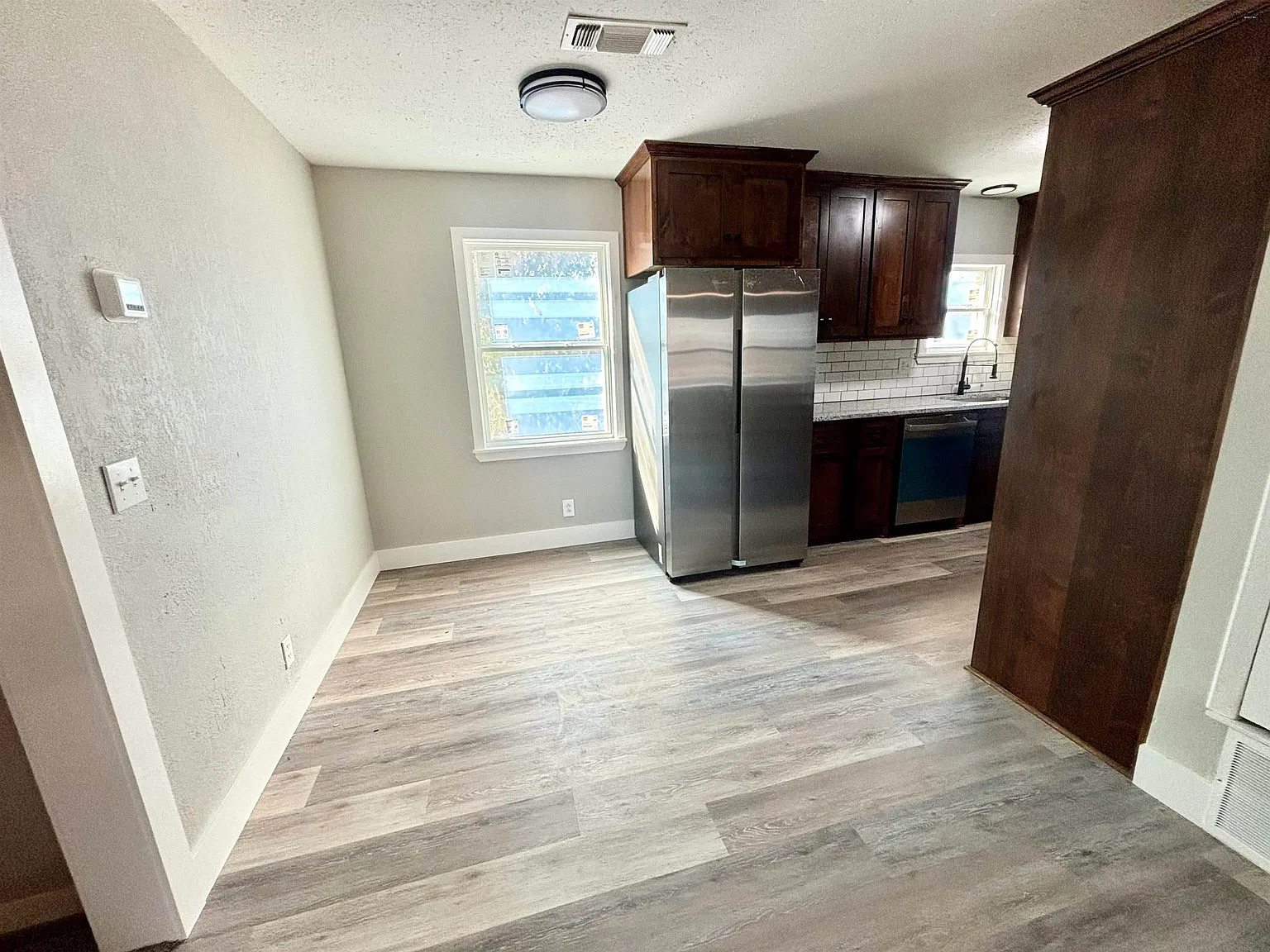 3 bed, 2.0 bath, 1325 sqft, $1,600 — Photo 4
