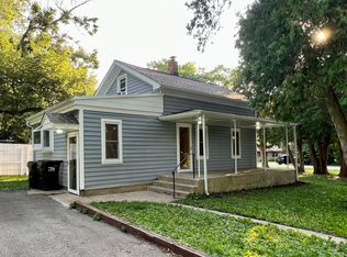 213 Circle Rd, Fox River Grove, IL 60021