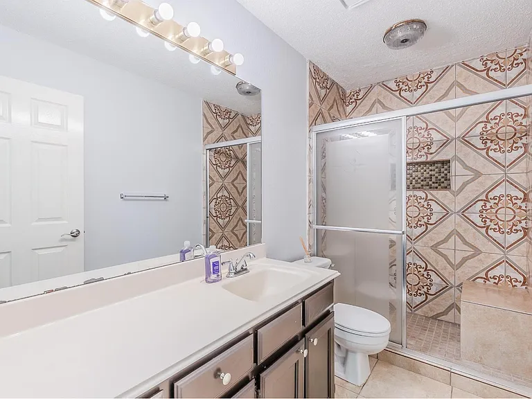2709 Brittany Dr — Photo 10
