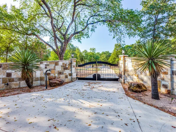 619 W Oakdale St, Keene, TX 76059
