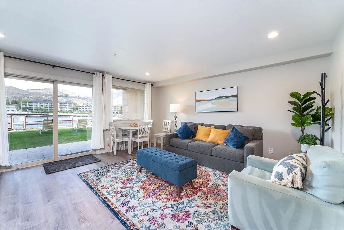 322 W Woodin Ave Unit 612 - 1 — Photo 1