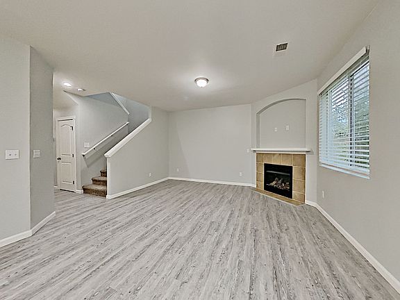 4th image of 2529 189th Street Ct E