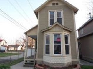 913 SW 5th St, Topeka, KS 66606