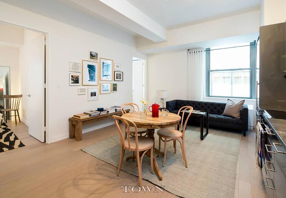 1st image of 20 Exchange Pl APT 911
