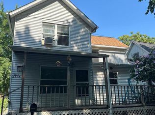 1815 18th St #A, Moline, IL 61265