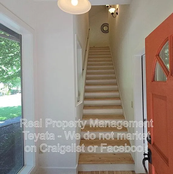 5560 Hillard Rd — Photo 13