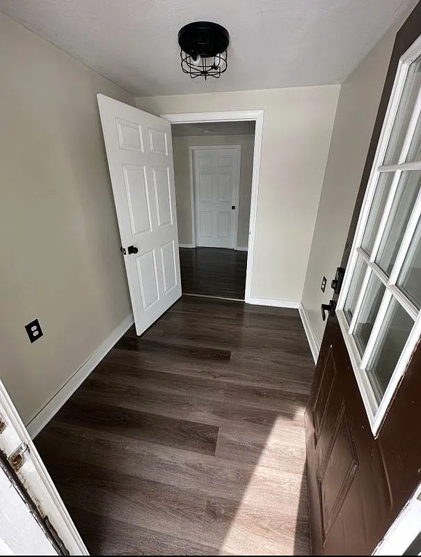 2 bed, 1.0 bath, 847 sqft, $1,600 — Photo 4