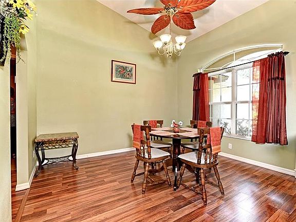 5th image of 8109 Chorley Ave