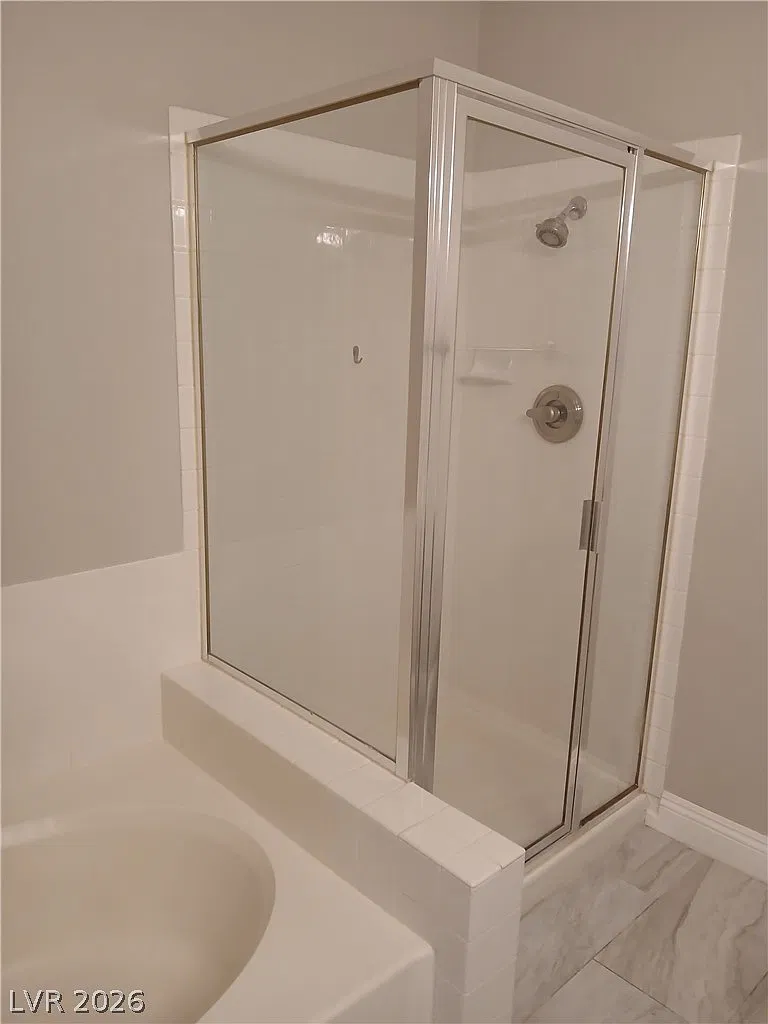 1 bed, 1.0 bath, 777 sqft, $1,299 — Photo 2