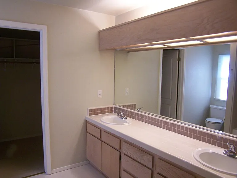 3125 Woods Cir — Photo 7