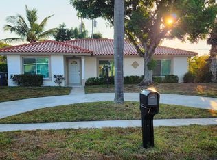 2966 Via Vellaria, Lake Worth, FL 33461