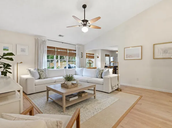 569 Hainsworth Dr, Charleston, SC 29414