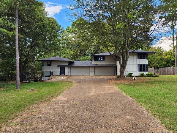 18165 Meandering Way