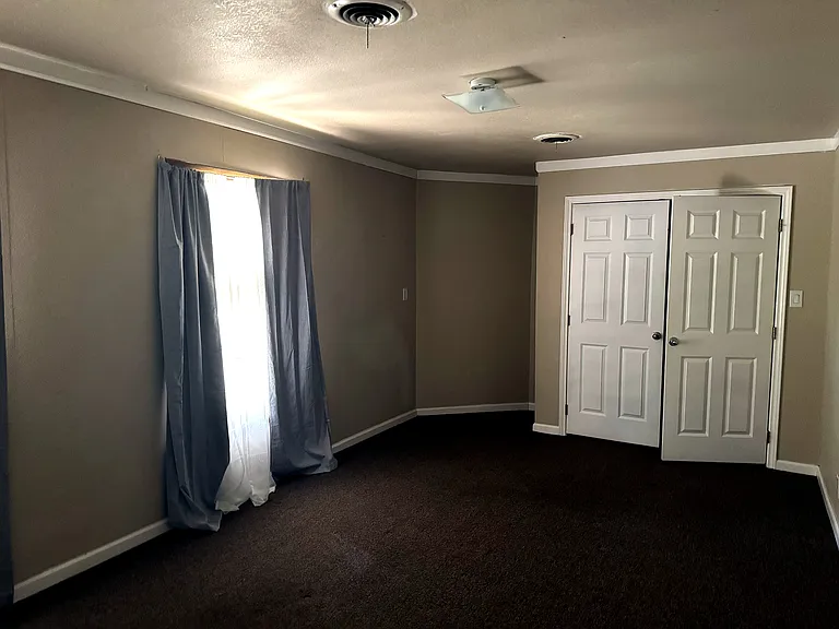 933 Carondolet Ct — Photo 4