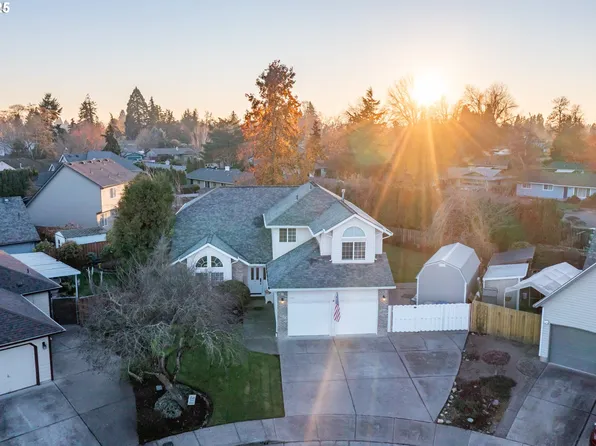 925 Scepter Ct NE, Salem, OR 97301