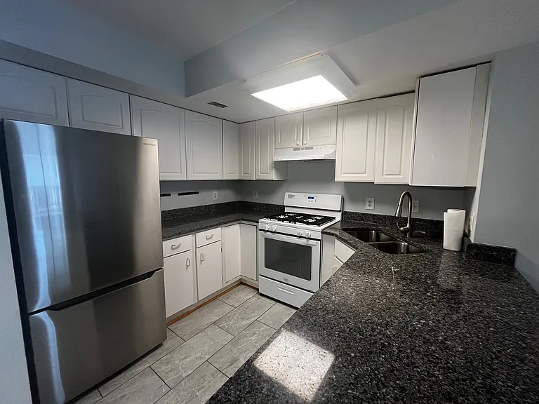 9206 Azure Ct #201 — Photo 19
