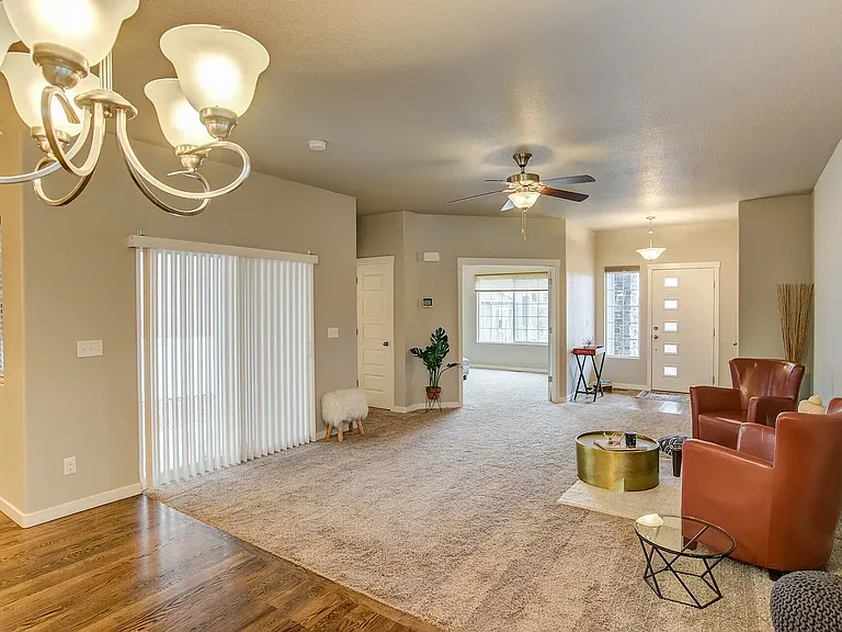 2335 Falkirk Dr — Photo 7
