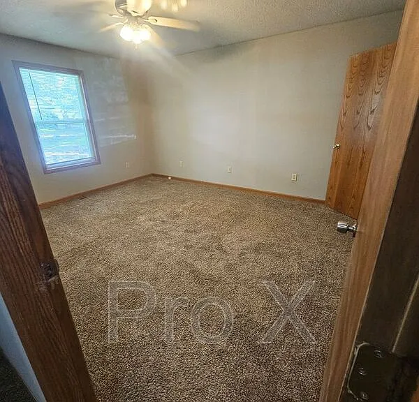 512 E Park St #A — Photo 7