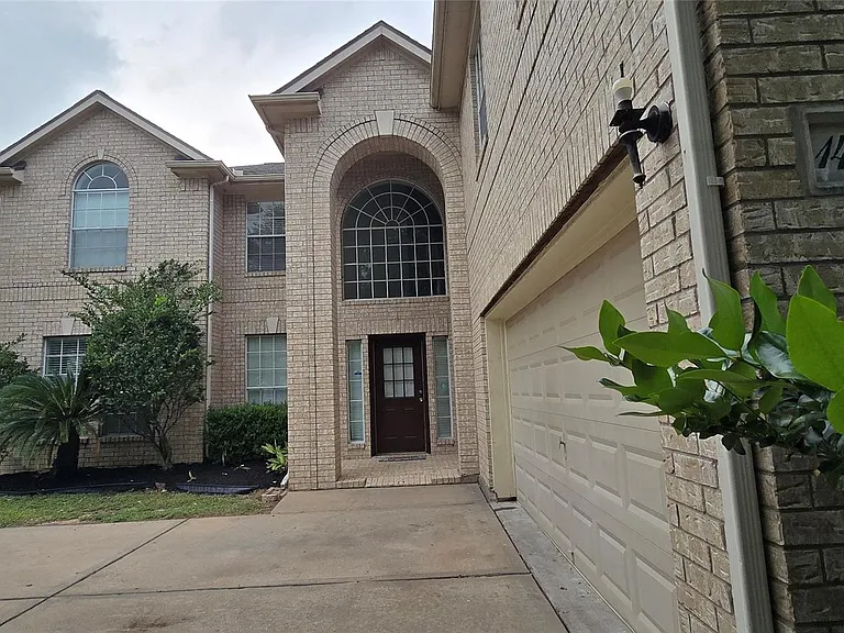 14930 Cabin Run Ln — Photo 2