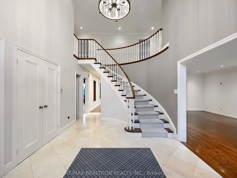 12 Donwoods Dr — Photo 4