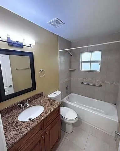 3 bed, 4.0 bath, 2842 sqft, $3,300 — Photo 4