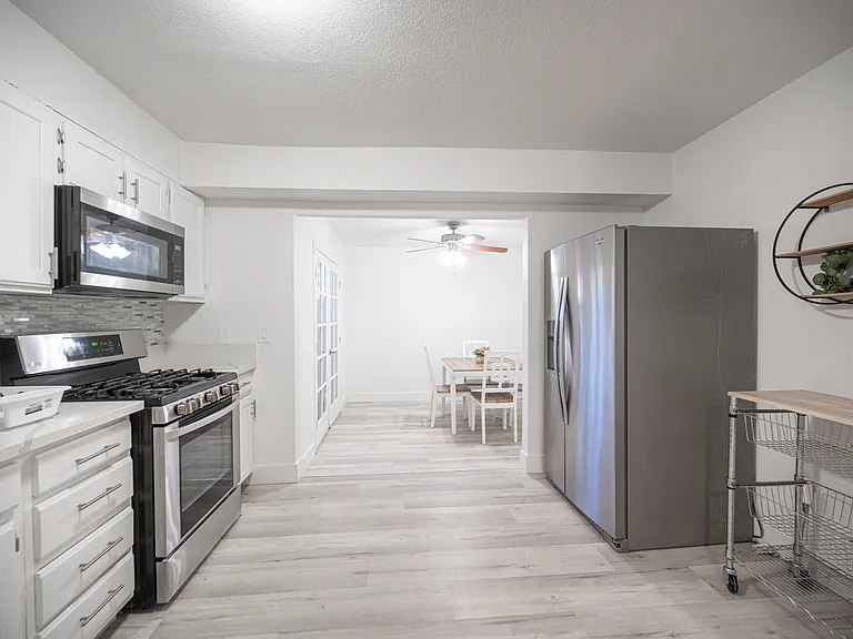 3914 Visby Ln — Photo 3