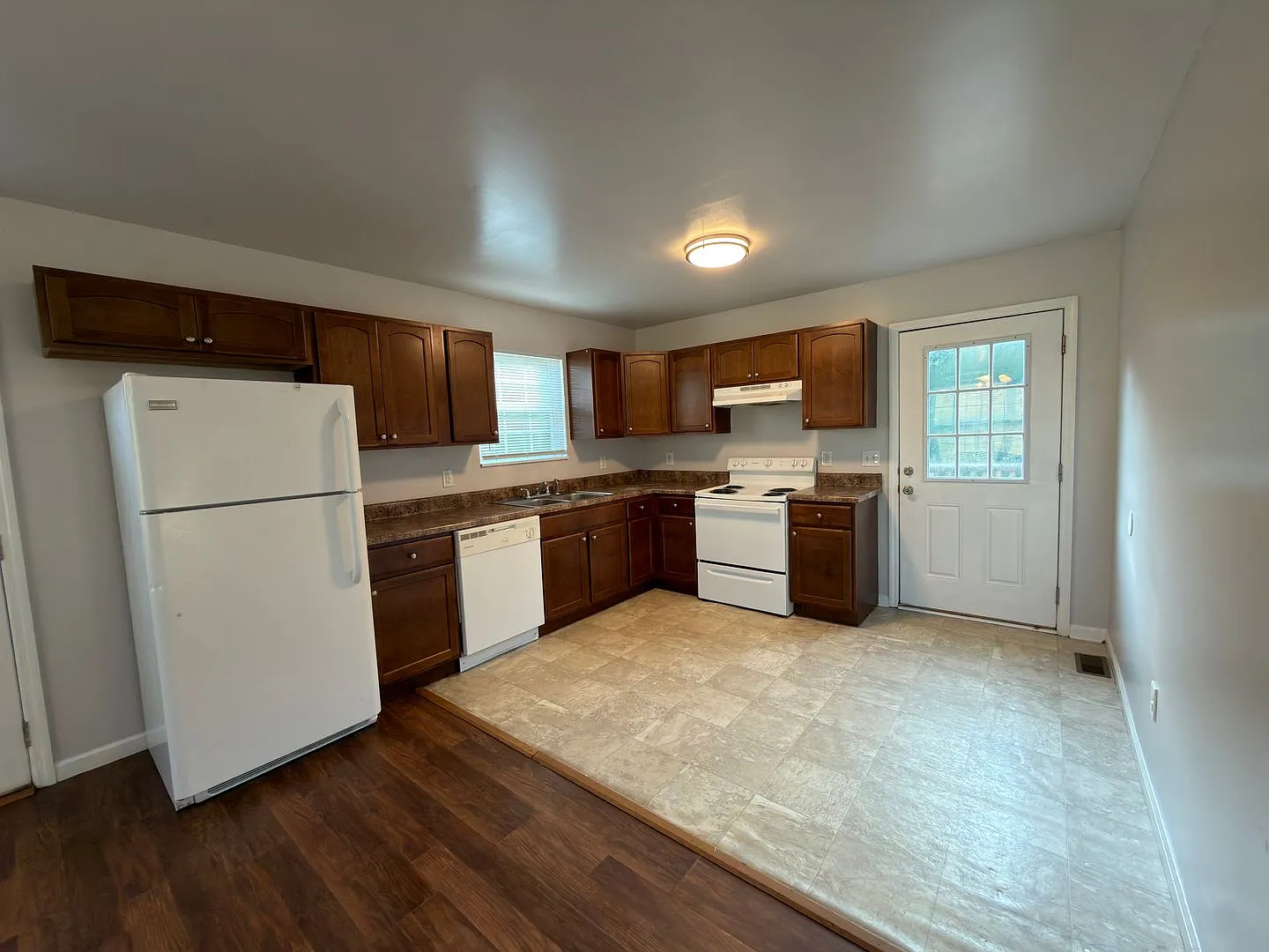 6447 Spring Place Rd SE — Photo 3