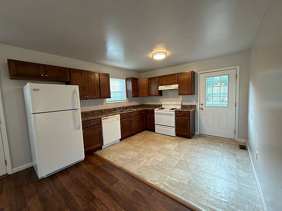 3rd image of 6447 Spring Place Rd SE