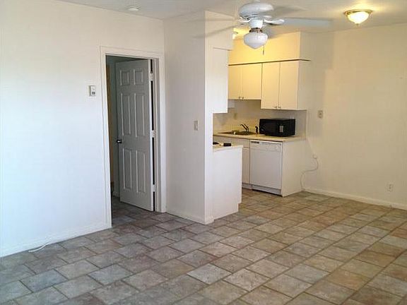 3rd image of 4221 Bougainvilla Dr APT 9