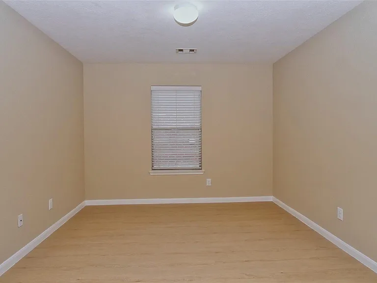 2923 Mustang Meadow Ln — Photo 5