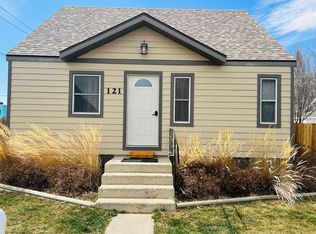 121 N 13th St, Worland, WY 82401